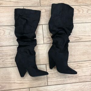Stylist size 8 black boots